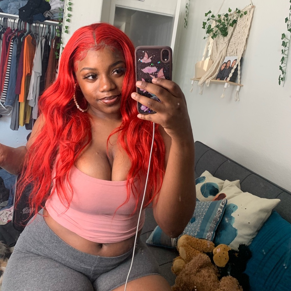 Meet your Posher, Ajanae